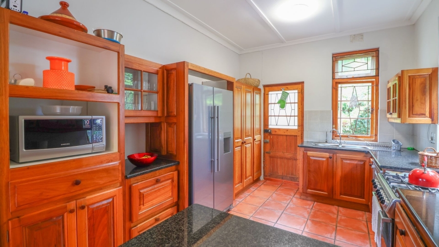 7 Bedroom Property for Sale in Paradise Western Cape